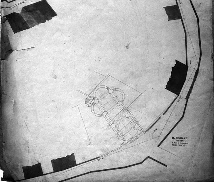 Plan d'ensemble de la chapelle des lazaristes avec emplacement des murs romains.