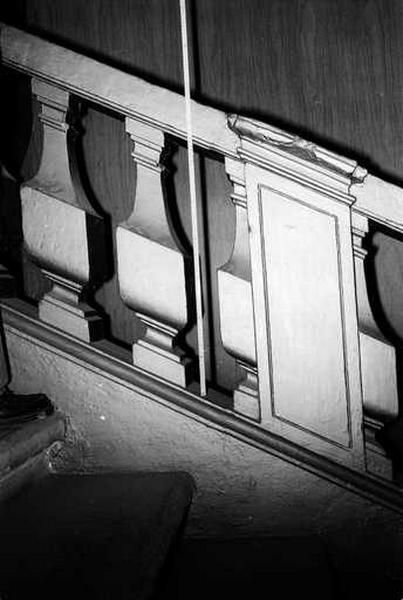 Détail de la rampe d'escalier.