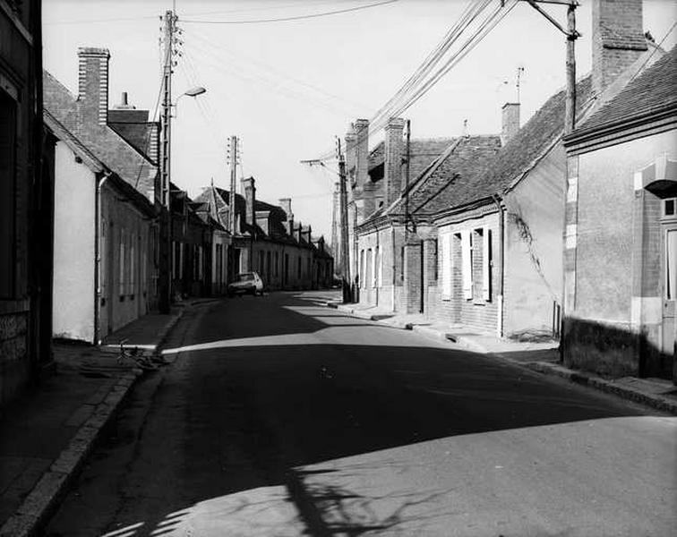 Vue d'ensemble de la rue.