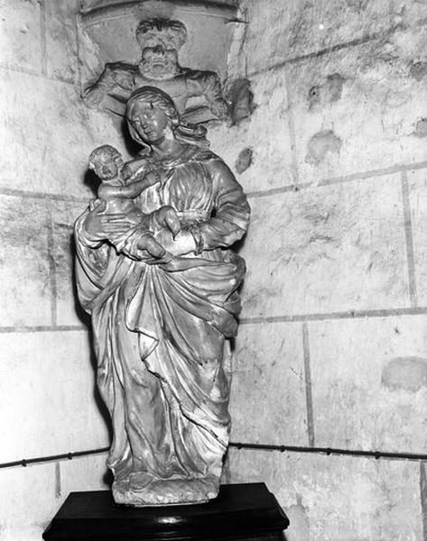 Statue (demi-nature) : Vierge à l'Enfant