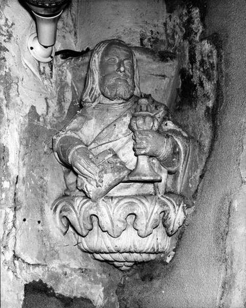 Transept sud, cul-de-lampe figuré représentant Melchior, Roi-Mage.