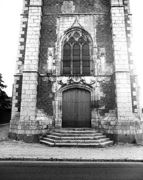 Tour-clocher, façade ouest.