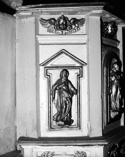 Statuette de la jouée gauche du tabernacle ; retable du transept nord.