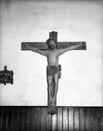 Croix : Christ en croix