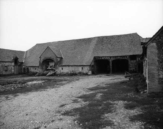 Vue d'ensemble, façade sur cour.