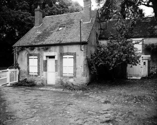 Vue d'ensemble de la maison de garde.