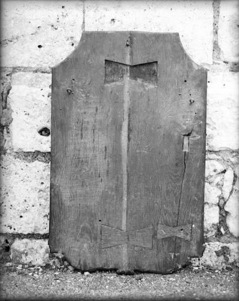 Panneau en bois représentant la Crucifixion, vue du revers.