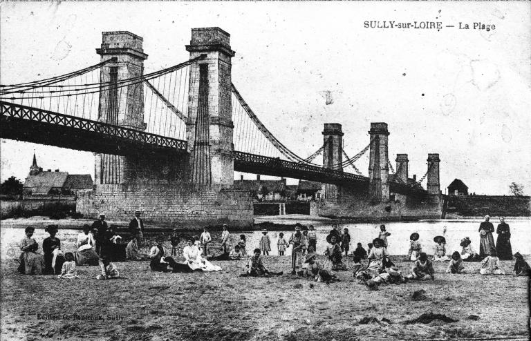 Le pont suspendu, carte postale ancienne.
