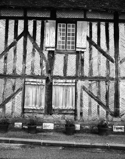 Façade sur rue : détail, extrémité nord.
