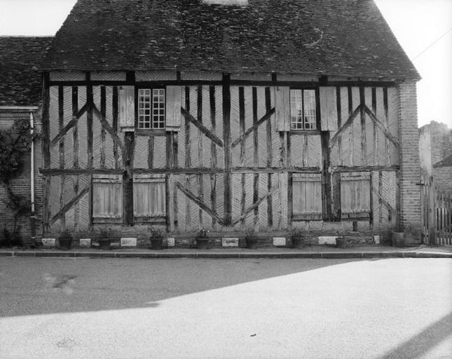 Façade sur rue (état actuel, avec suppression des deux portes sur rue).