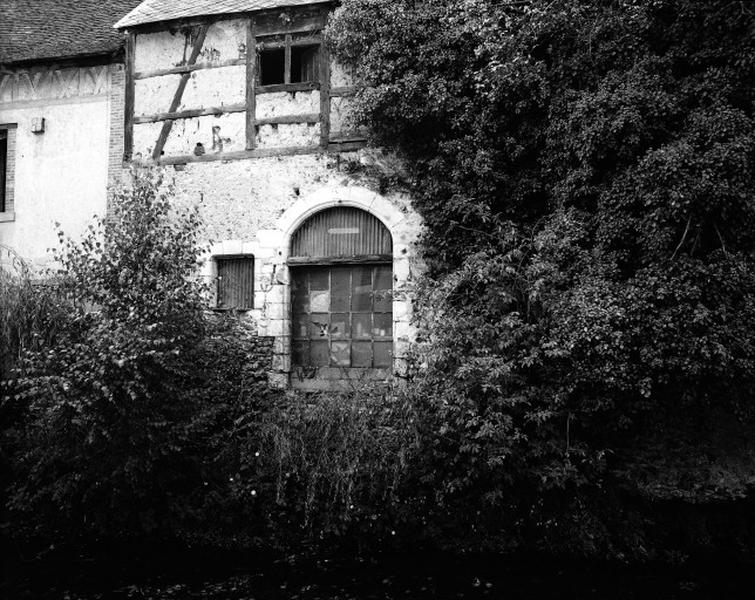 Façade sur la Nère de l'ancien corps de garde.