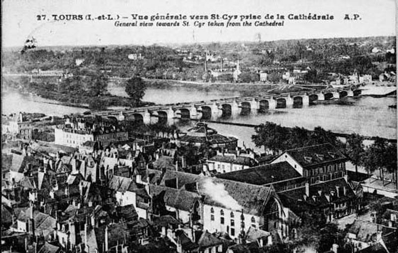 Vue générale, le couvent transformé en caserne, carte postale début du XXe siècle.