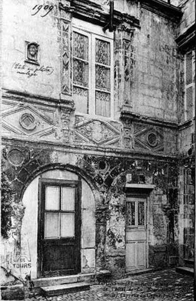 Façade sur cour, détail côté sud-ouest.