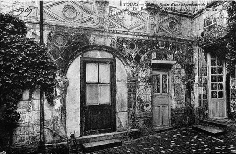 Façade sur cour, détail côté sud-ouest.