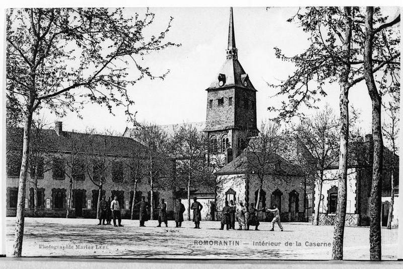Ancienne caserne.