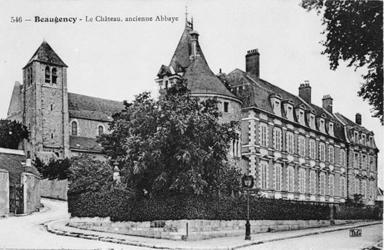 Les bâtiments conventuels et la collégiale Notre-Dame.