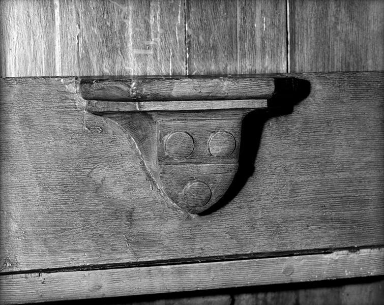 Troisième rangée sud, miséricorde n° 20, armes de la famille du Mas, fin 15e début 16e siècle.