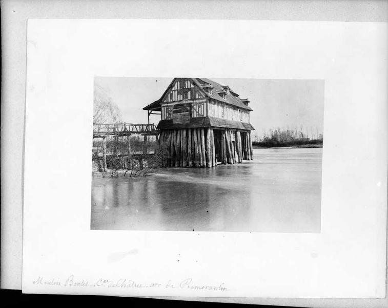 Vue de volume du moulin à eau sur le Cher.