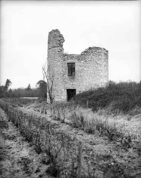 Vestiges du moulin à vent.