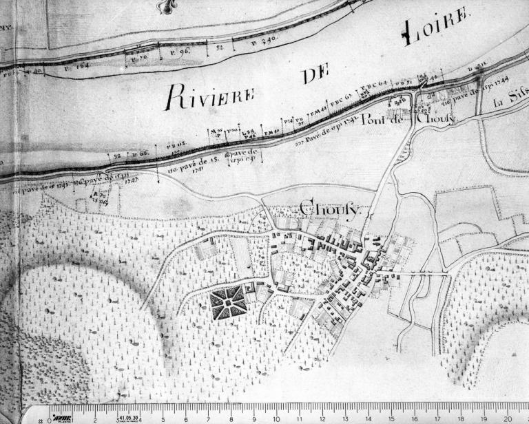 Extrait de la carte des bords de la Loire, milieu XVIIIe siècle. Le pont de Chouzy correspond à l'actuel lieudit la Poste. (archives nationales, CP F 14 10066/3). ; Extrait de la carte des bords de la Loire, milieu XVIIIe siècle. Le pont de Chouzy correspond à l'actuel lieudit la Poste. (archives nationales, CP F 14 10066/3).