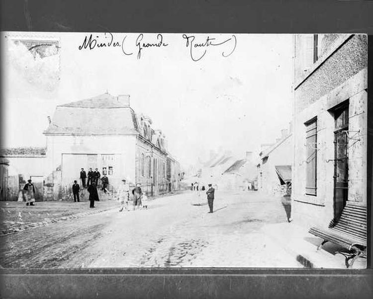 Vue générale de la place.