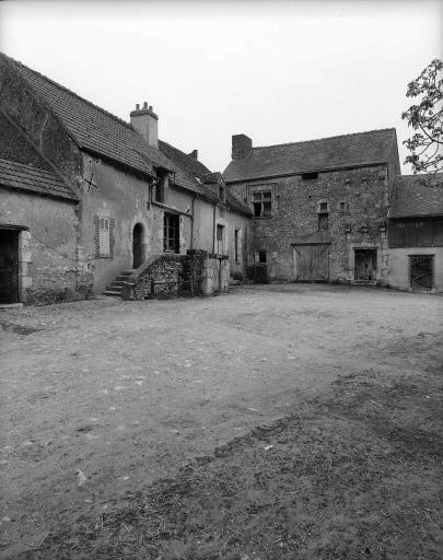 Le manoir et la ferme.