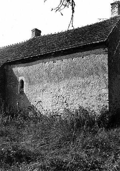 Ancienne chapelle : façade postérieure.