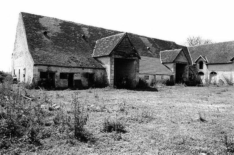 Grange à auvent : vue de volume prise de l'est.