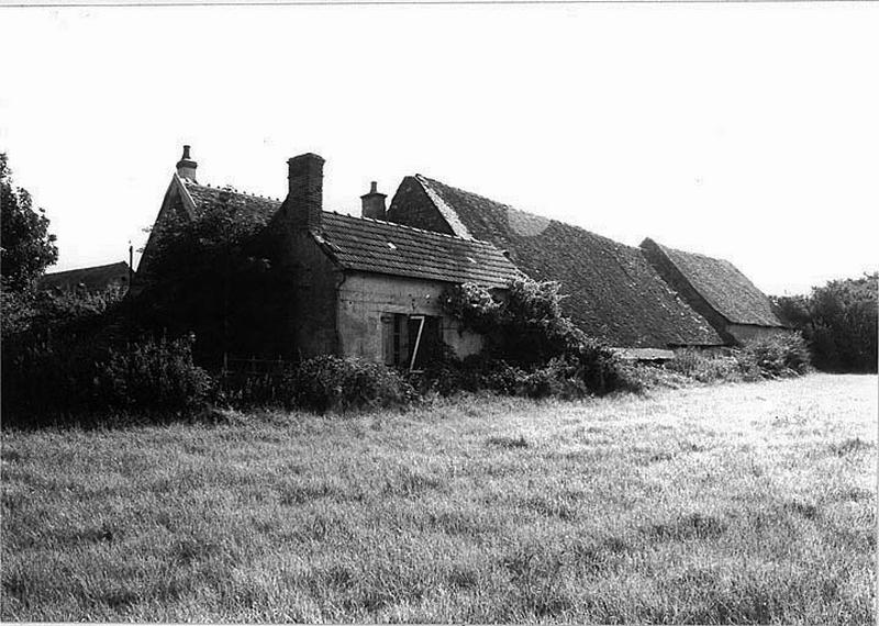 Grange : vue de volume prise de l'ouest.