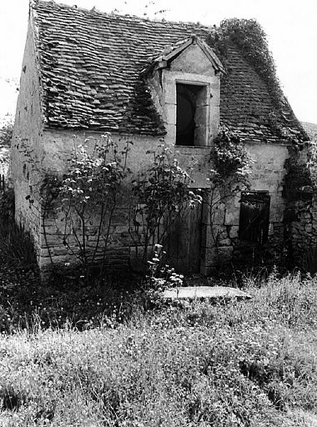 Petite maison P. 1612 : vue de volume prise du nord-ouest.