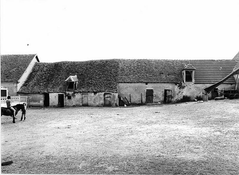 Etables 1 : vue de volume prise du nord ouest.