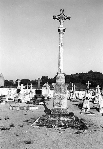 Croix de cimetière.