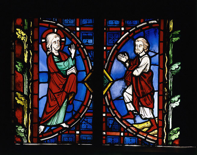 Vitrail déposé : Dieu le Père, tenant le Livre des promesses, bénit Adam.