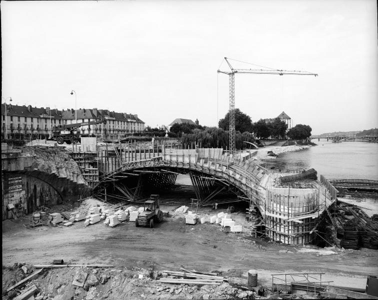 Pont de Pierre, dit Pont Wilson