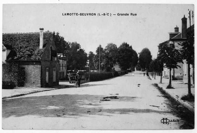 Vue d'ensemble de la rue.