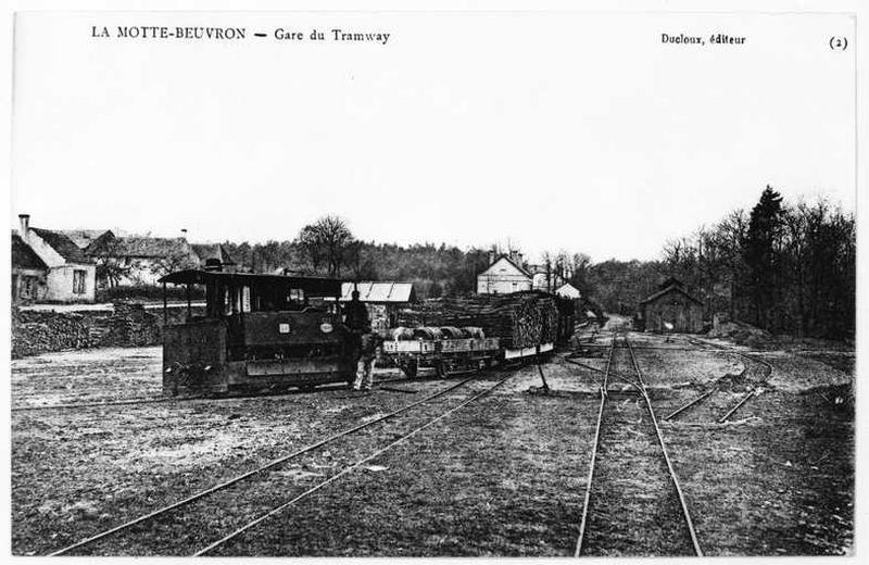 Vue d'ensemble des voies du tramway.
