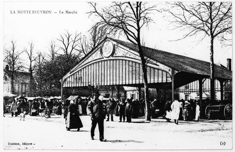 Vue d'ensemble de la halle.