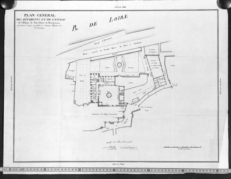 Plan général des bâtiments et de l'enclos de l'abbaye de Notre Dame de Bourgmoyen cy-devant occupée par M.M. les chanoines réguliers de Sainte Geneviève.