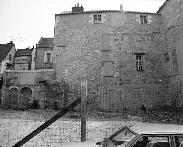 Mur mitoyen avec les 6 rue de l'Arbalète, restant après démolition : élévation ouest, vestiges XII-XIIIe siècle.