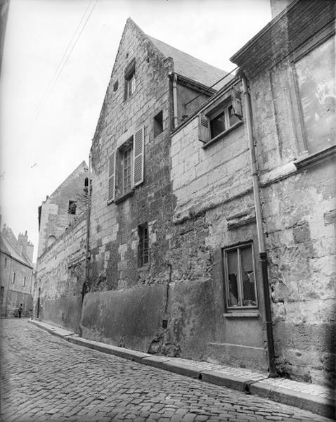 Façade sur rue.