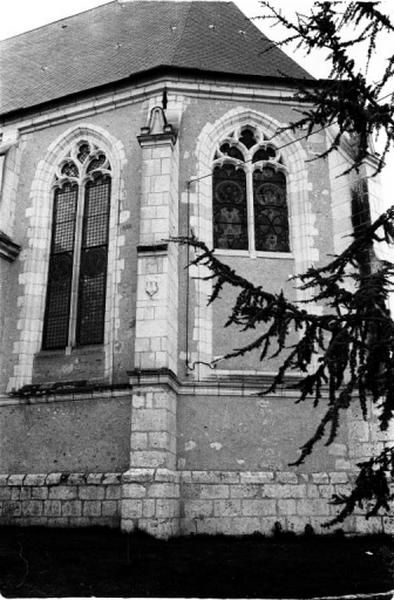 Chapelle seigneuriale : façade sud et abside, vue du sud-est.