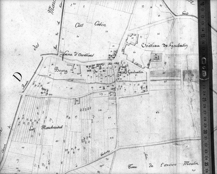 Extension du bâti en 1817 : bourg.