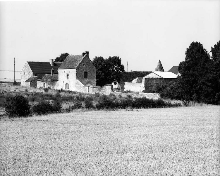 Vue d'ensemble prise du sud-ouest.