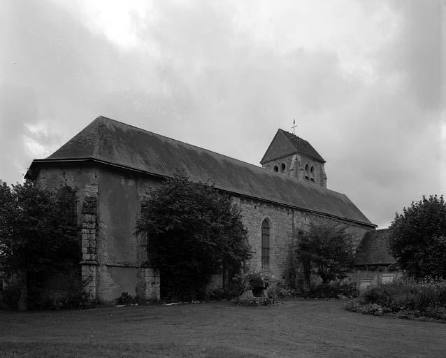 Vue du chevet et du côté est.