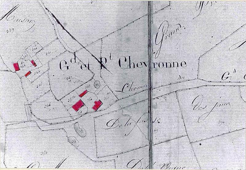 Grand et Petit Chevronne : fermes à cour ouverte, d'après le plan cadastral de 1826, éch. 1/5000e, section A dite de Chevronne, détail.