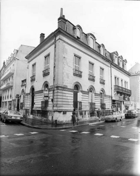 Façade sur rue, démolie en 1990 : état en 1983.