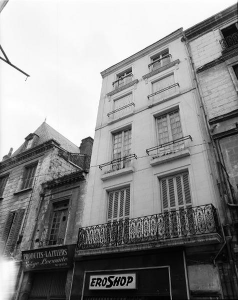 Façade sur rue.