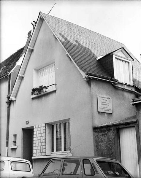 Maison des céramistes Charles-Jean Avisseau, et Edouard-Joseph Avisseau (son fils), vue de la façade principale, état actuel.