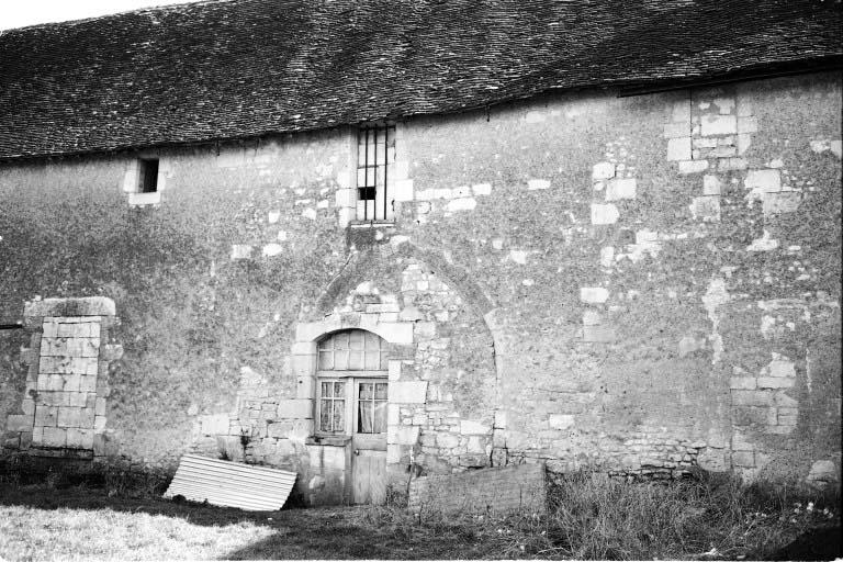 Façade ouest : détail du corps de logis.