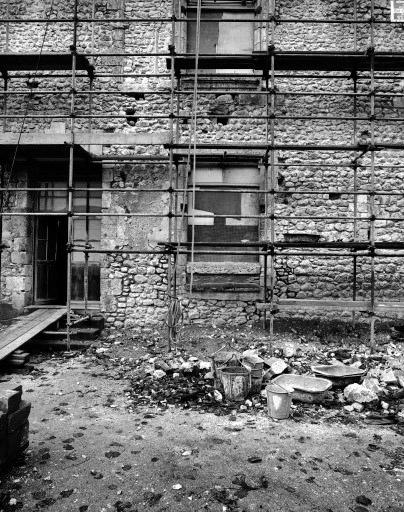 Façade sur jardin lors de la restauration de 1984 (détail).